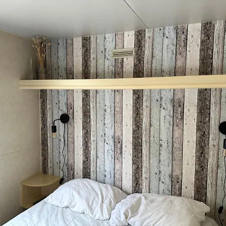 Comfortabele Familie Met Veranda Incl Airco Dichtbij Zee! בקתה וירג'יו