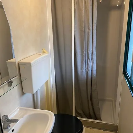 Comfortabele Familie Met Veranda Incl Airco Dichtbij Zee! בקתה *